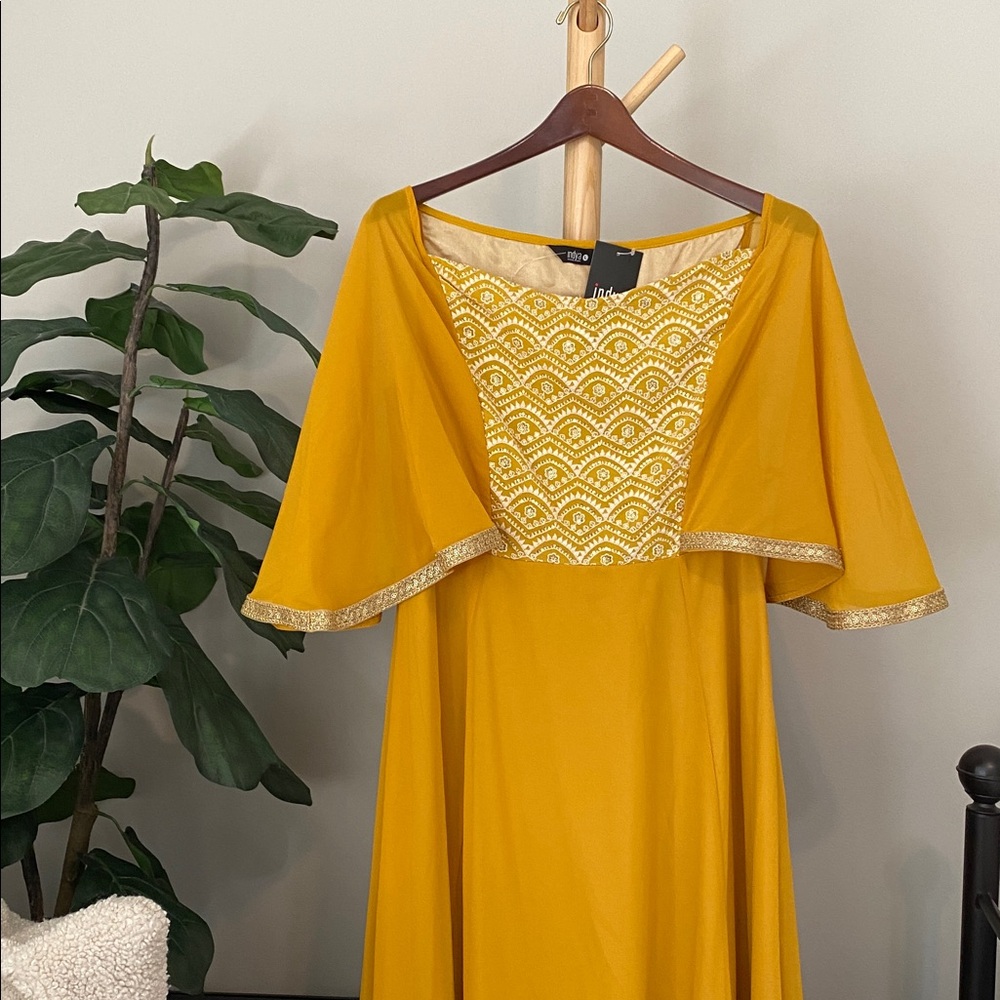 NWT House of Indya Yellow and Gold Patterned Dress